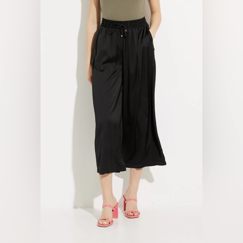 JOSEPH RIBKOFF | black satin culotte wide leg cropped pants w/pockets